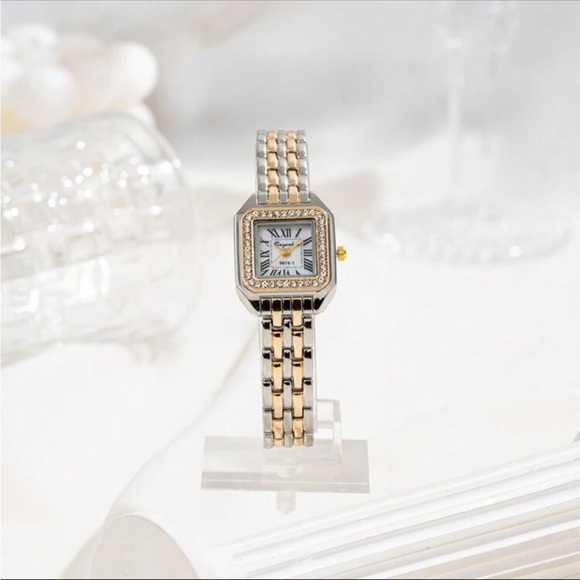 Luxurious Two Tone Chain Diamond Square Face Wrist Watch OS New - Picture 3 of 3